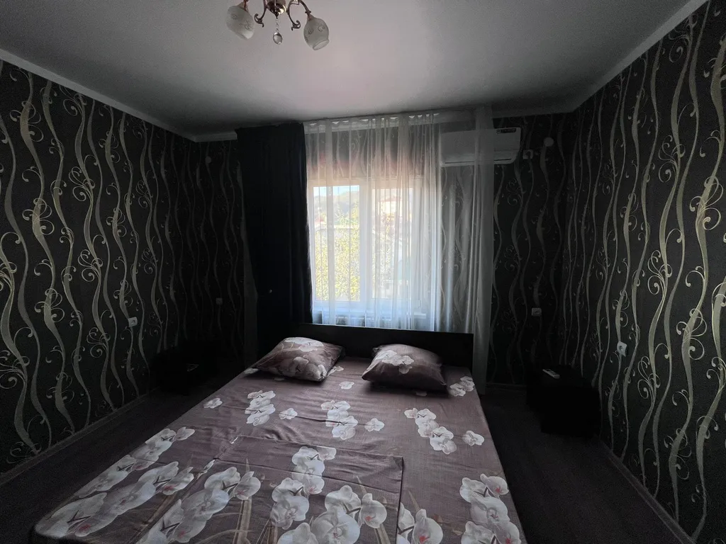 Квартира 2-комнатная квартира с видом на горы — Геленджик