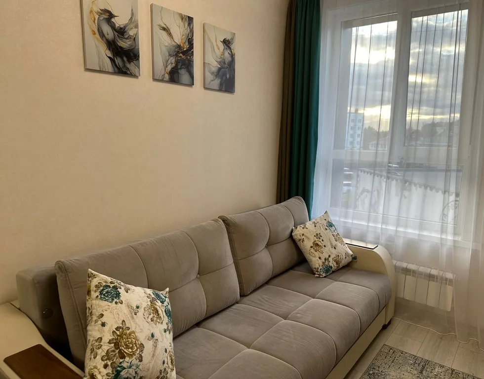 Комфортная квартира в новом доме с видом на закат