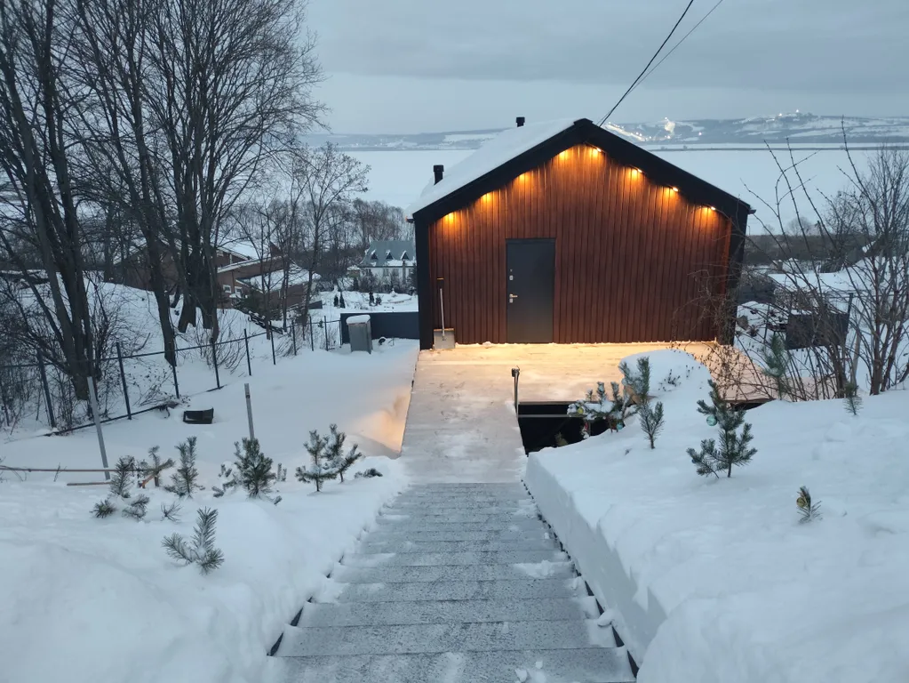 Дом с панорамным видом на реку и горнолыжку в 30 минутах от Казани