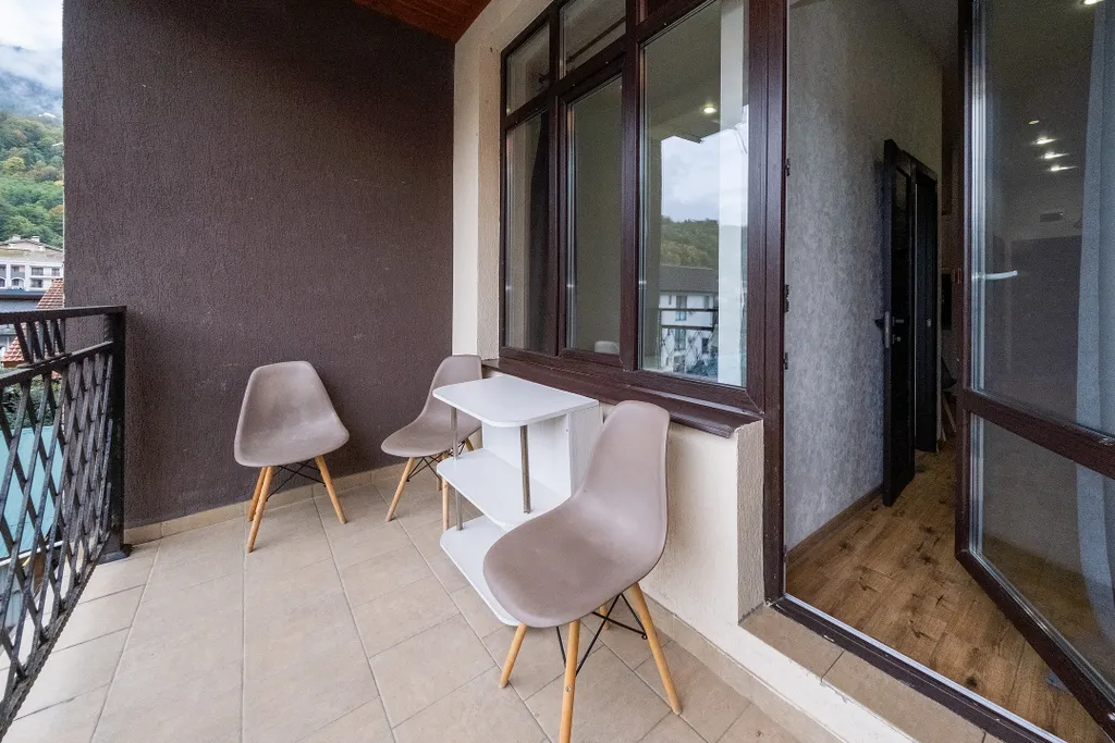 Квартира с террасой и шикарным видом на горы