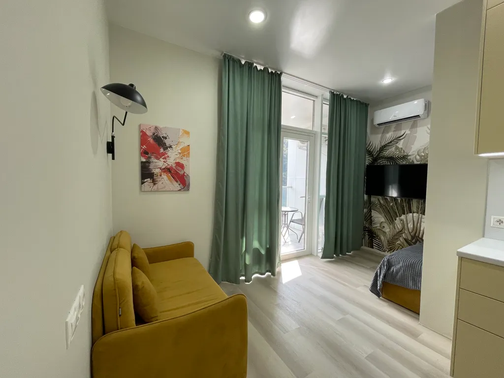 Студия с видом на горы