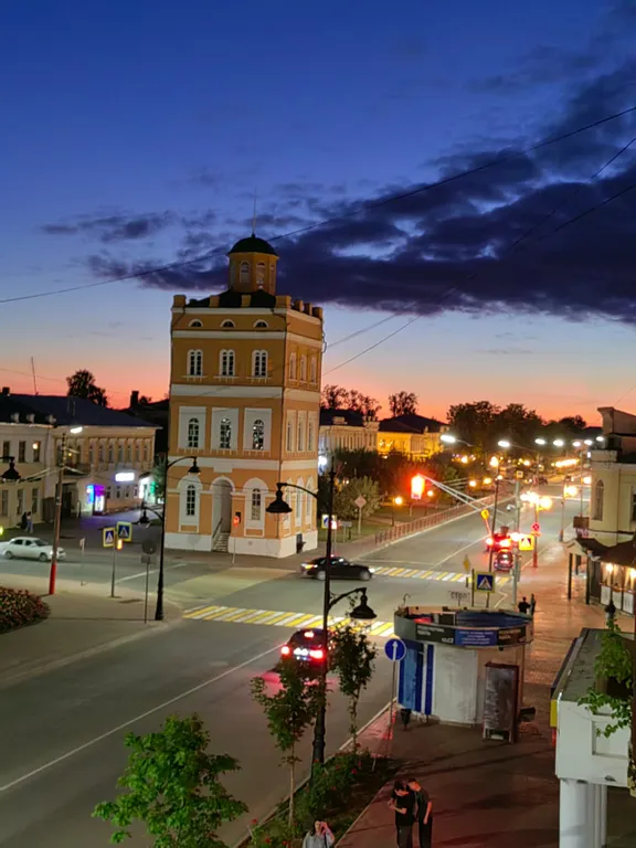 Сталинка в историческом центре, с парковочным местом