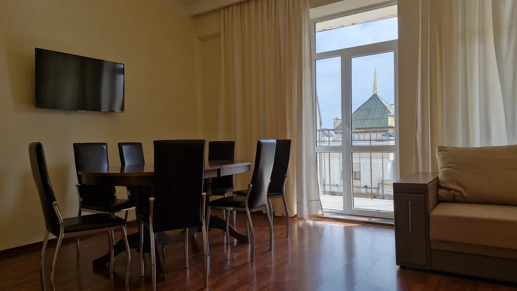 Просторная, видовая 2-комнатная квартира