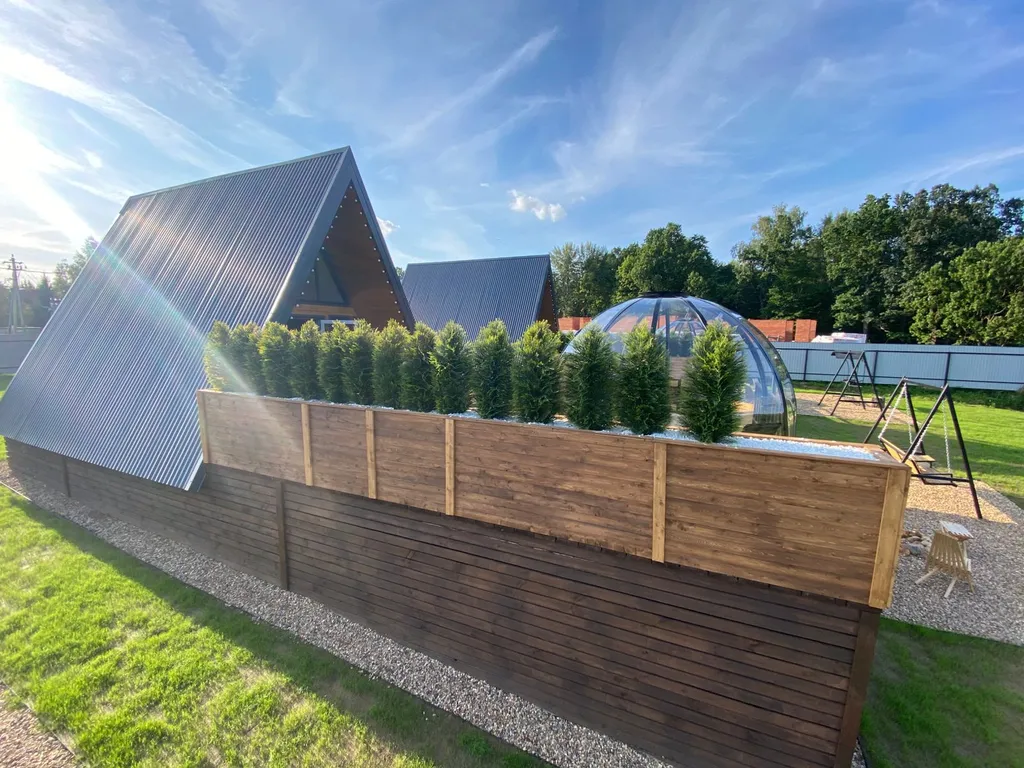 Дом с большой террасой