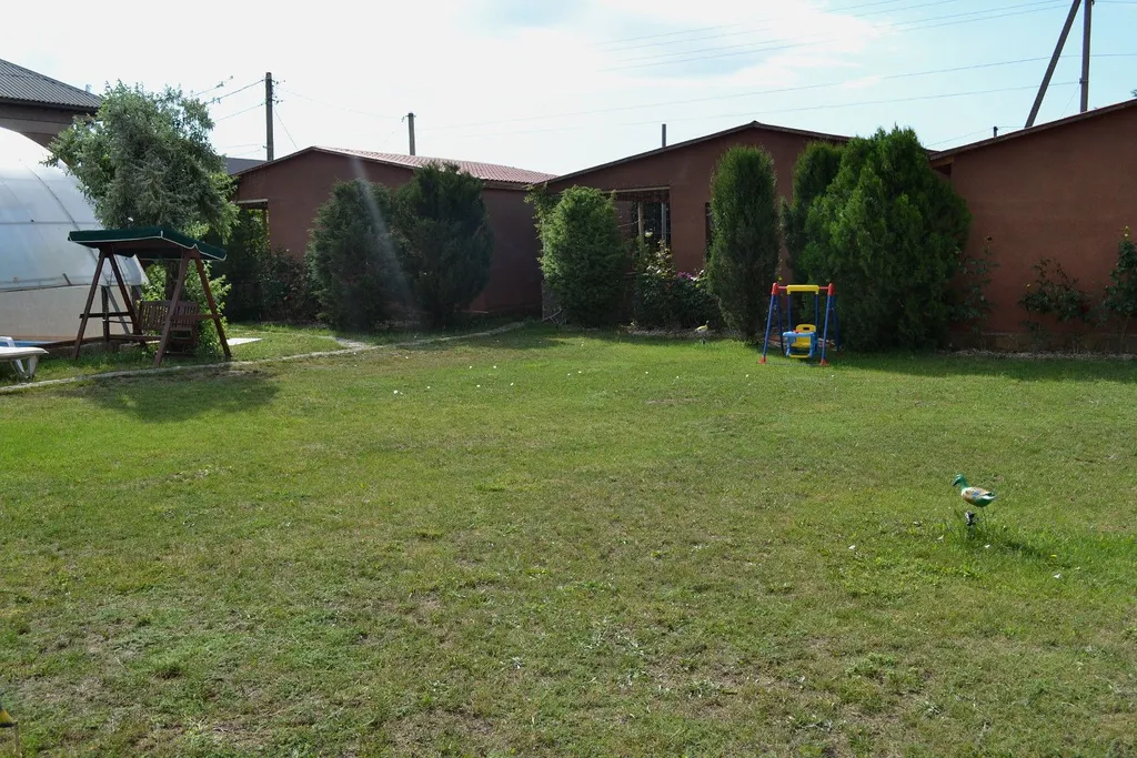 Уютный коттедж с бассейном с морской водой