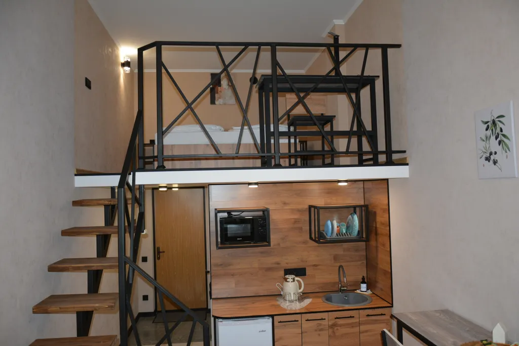 Семейная двухуровневая студия