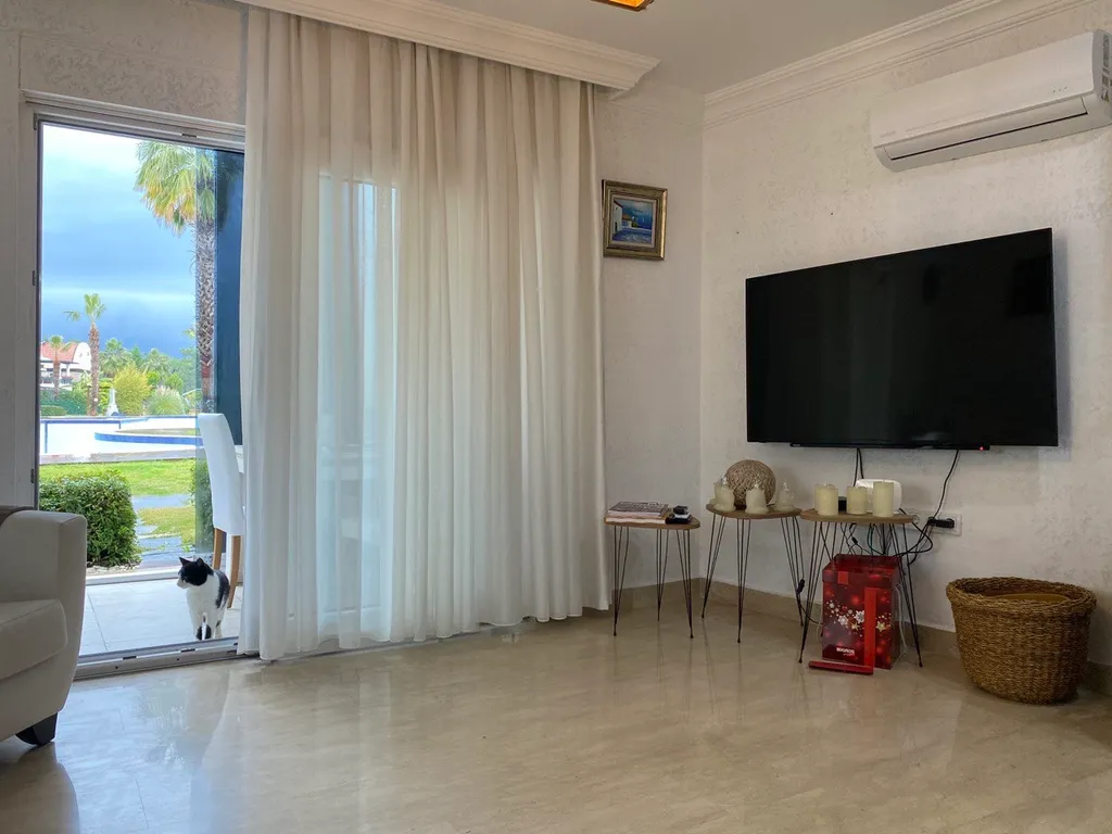 Квартира 2+1 с террасой, 120 кв.м. Большой бассейн.