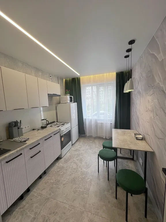 Уютная трехкомнатная квартира с качелью рядом с центром Рыбинска