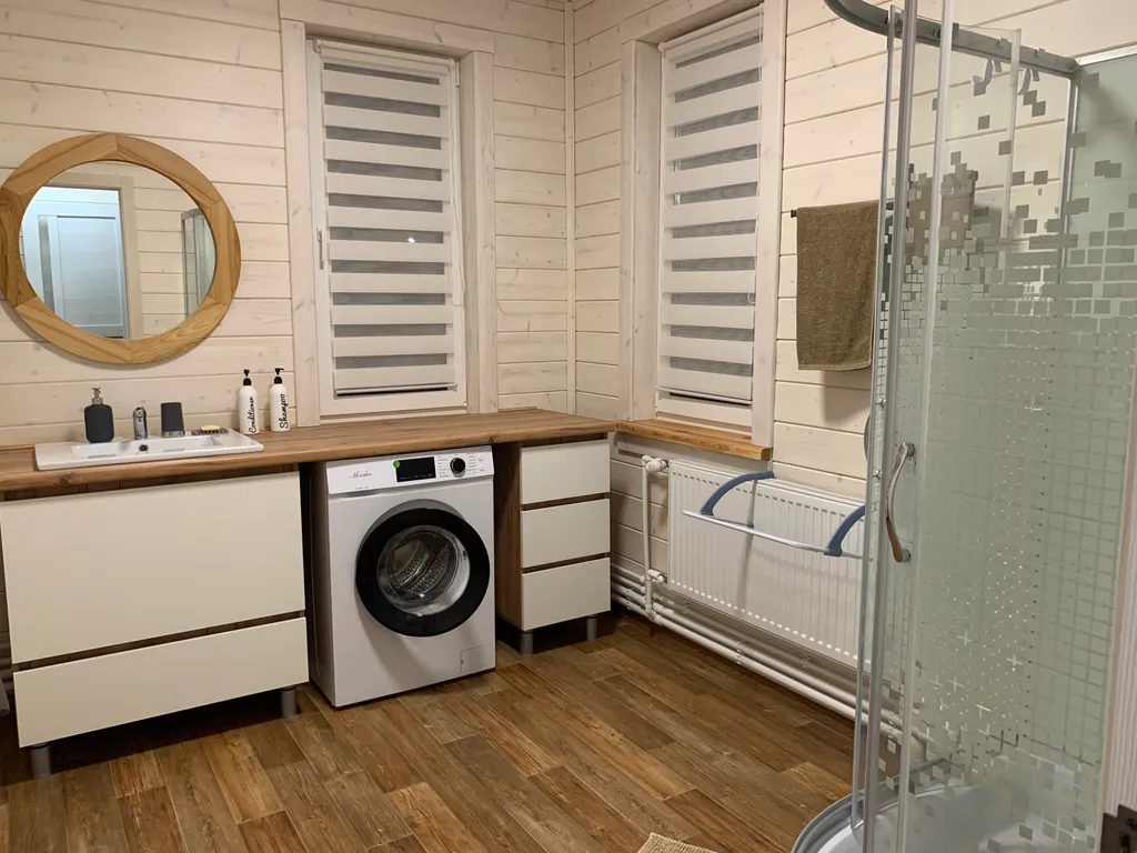 Уютный современный дом с террасой и банным чаном на участке 17 соток