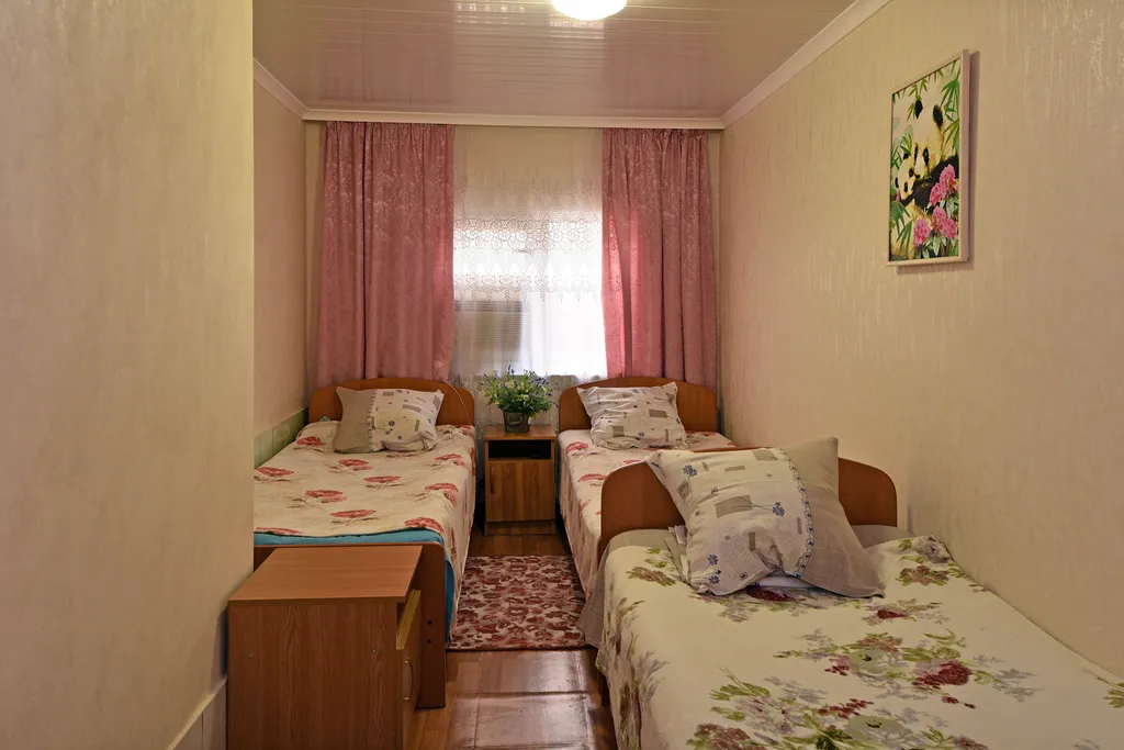 Квартира Эконом трёх местный — аренда посуточно в Голубицкая