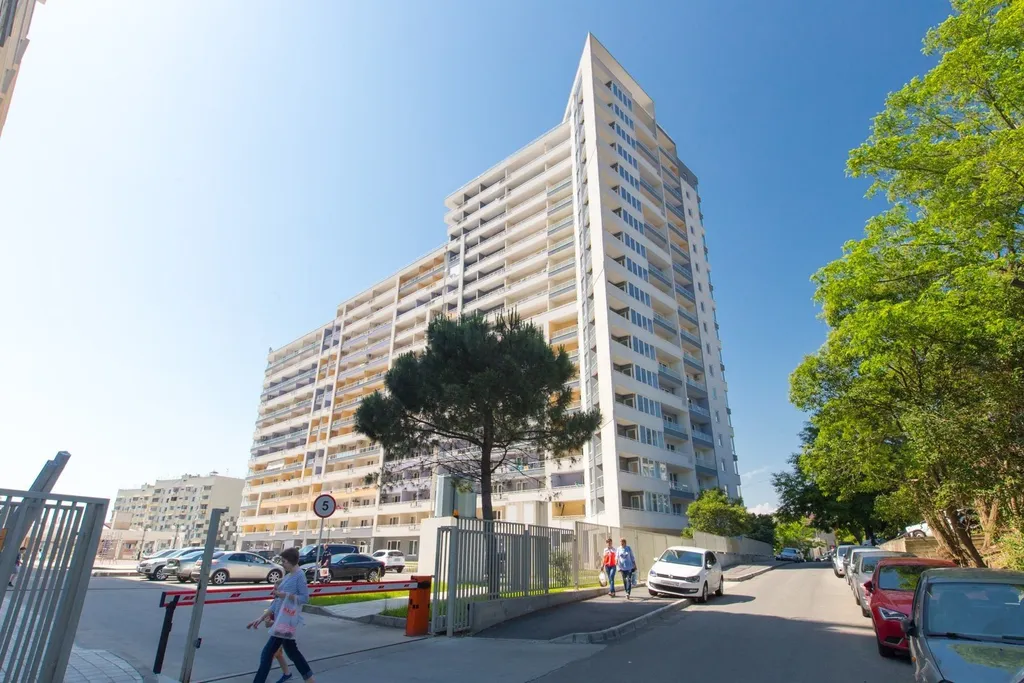 Квартира Апартаменты Комфорт с видом на море. — Адлер