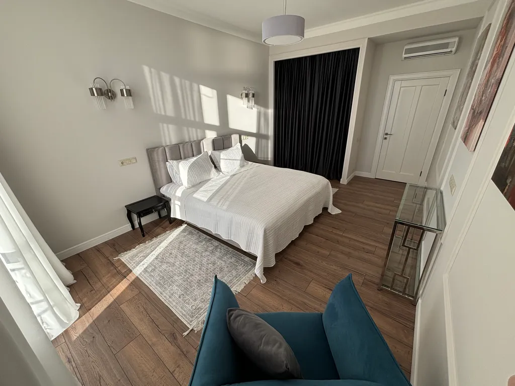 Уникальная квартира для большой компании с видом на море и горы