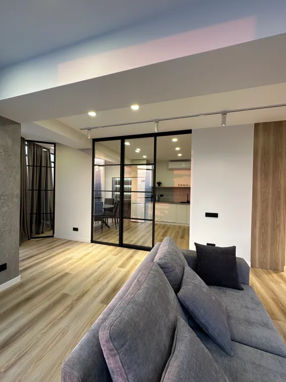 3-х комнатные апартаменты в центре Алматы