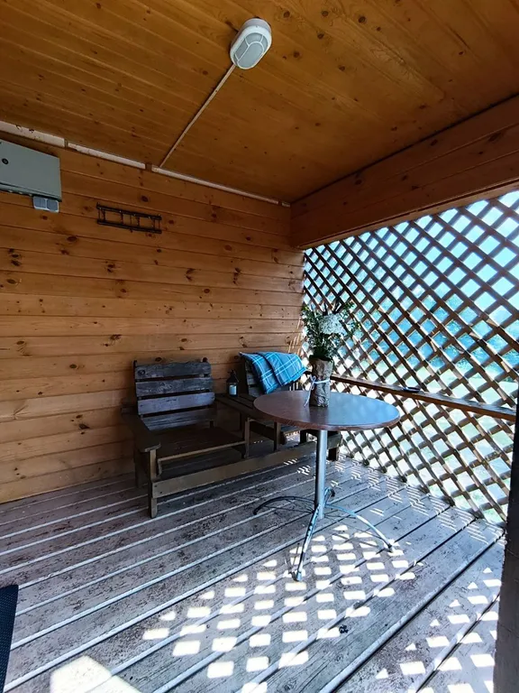 Дом на берегу озера Велье