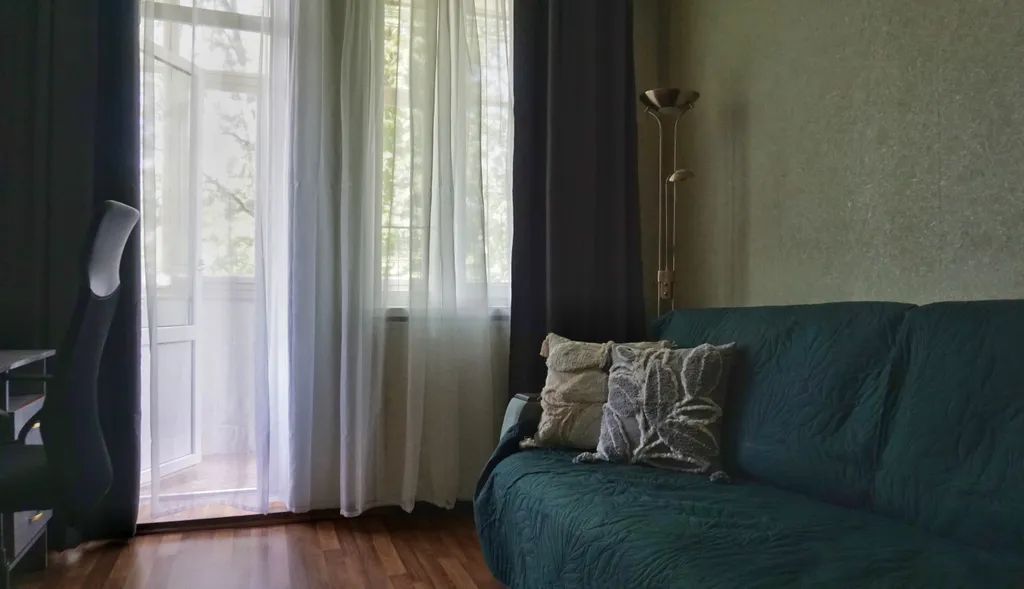 Трешка с изолированными спальнями в центре