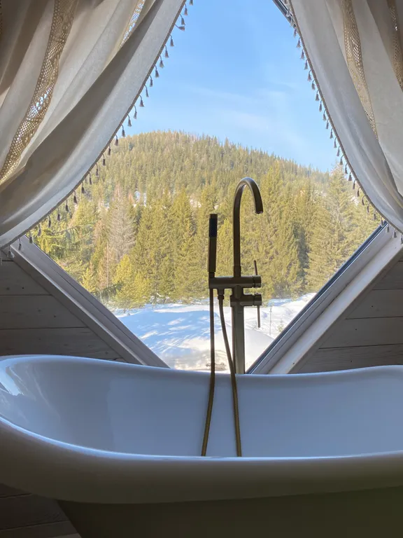 Шале Италия в Таун Хаусе Калинин Двор с ванной с панорамным окном