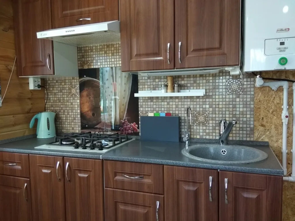 Коттедж Дом с 2 спальнями и кухней -гостиной — Надевицы