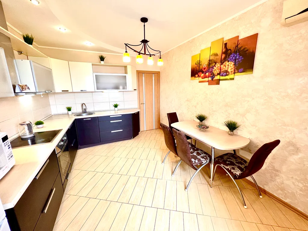 Уютная просторная двушка с видом на реку Волгу