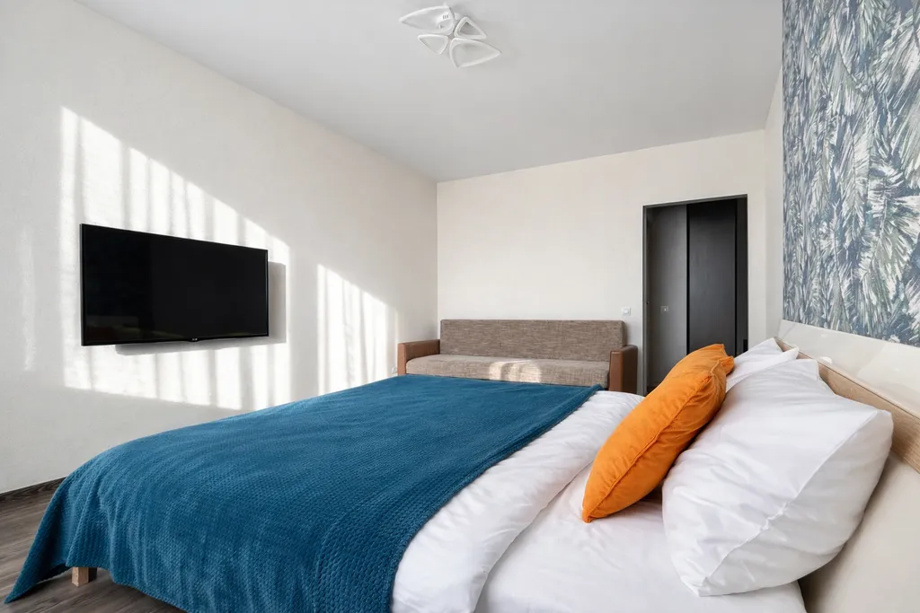 Квартира Яркие апартаменты в центре с видом на город — Калининград