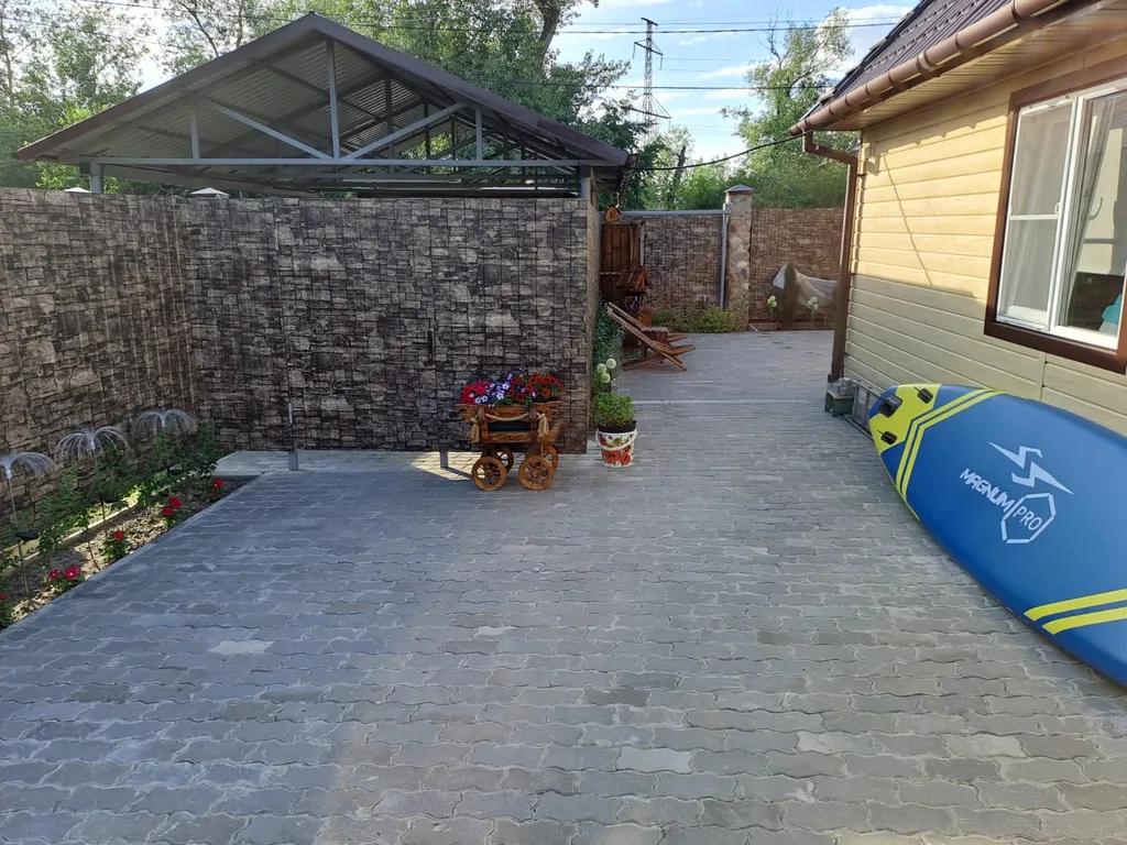 Дом у Денежного озера