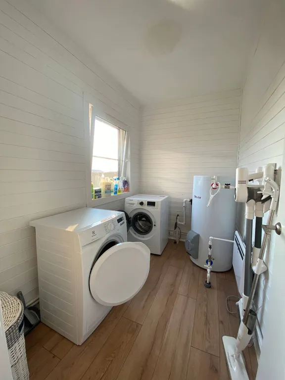 Коттедж Большой семейный дом с панорамными окнами у леса и озера — Семеновское