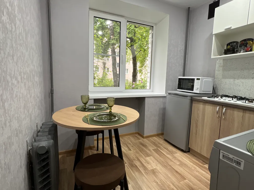 Двухкомнатная квартира недалеко от центра