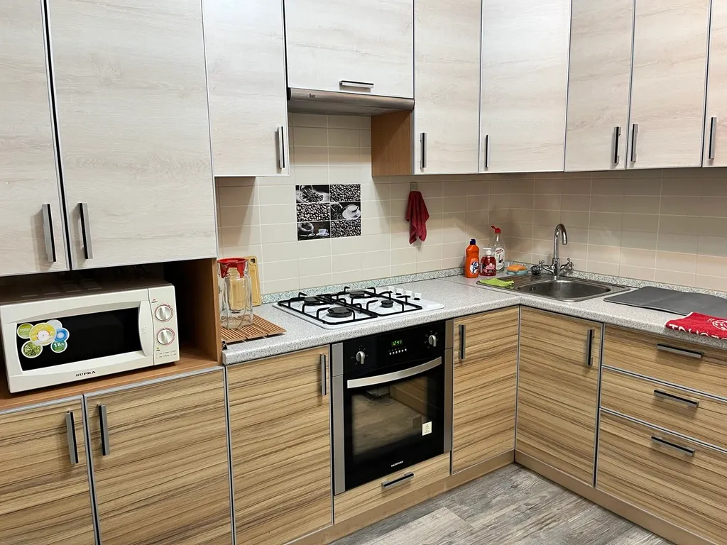 Уютная тёплая квартира с просторной кухней в заволжском районе