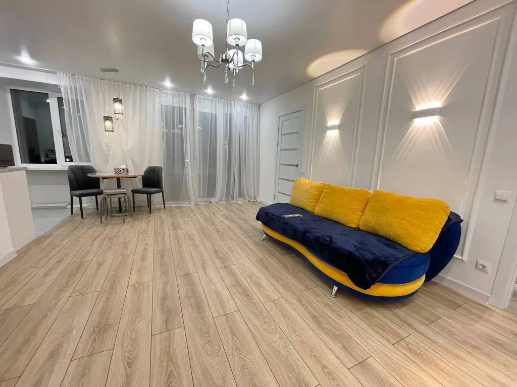 Центр, квартира на Суханова, 2 комнатная, 2 этаж — аренда посуточно в Уссурийск