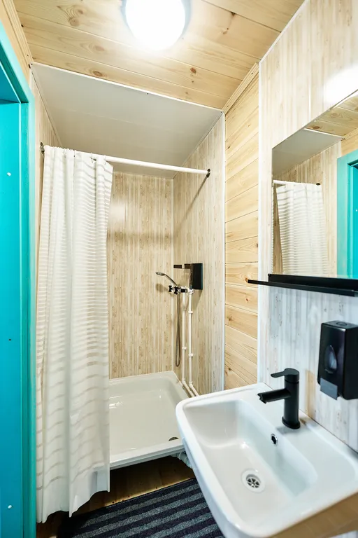 Номер с видом на телецкое озеро