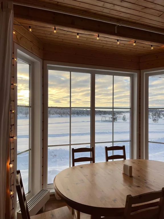 Дом Шива на берегу реки Медведицы