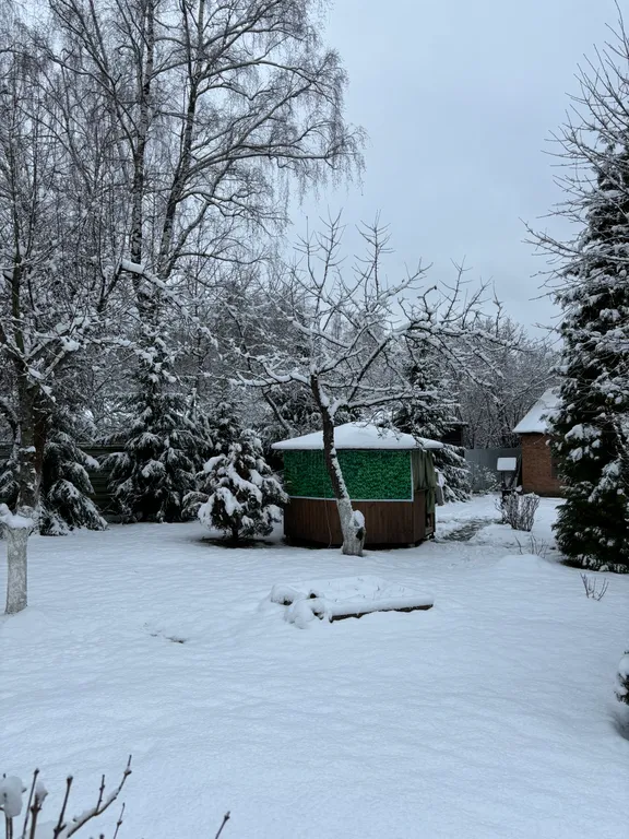 Уютный дом с садом