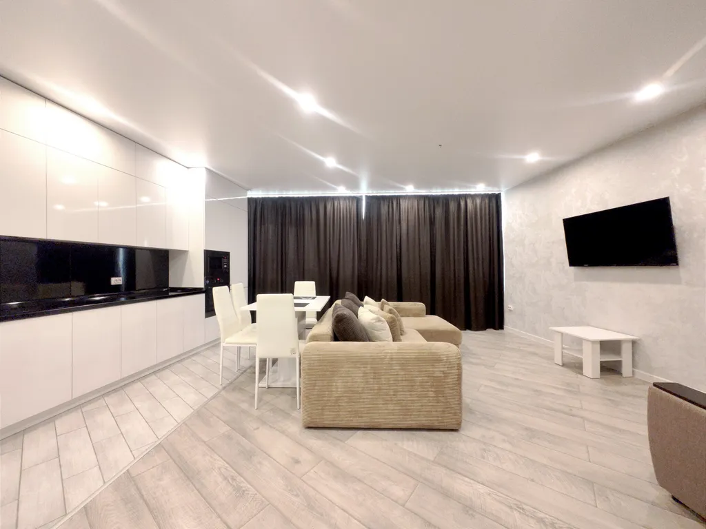 Стильные апартаменты с видом на море