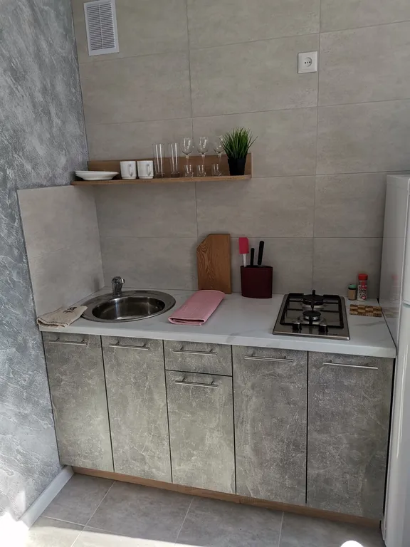 Уютная и чистая квартира со свежим ремонтом недалеко от центра