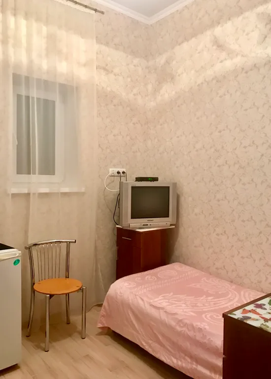 Квартира Стандартный номер с душем в гостевом доме у моря в Мисхоре — аренда посуточно в Кореиз