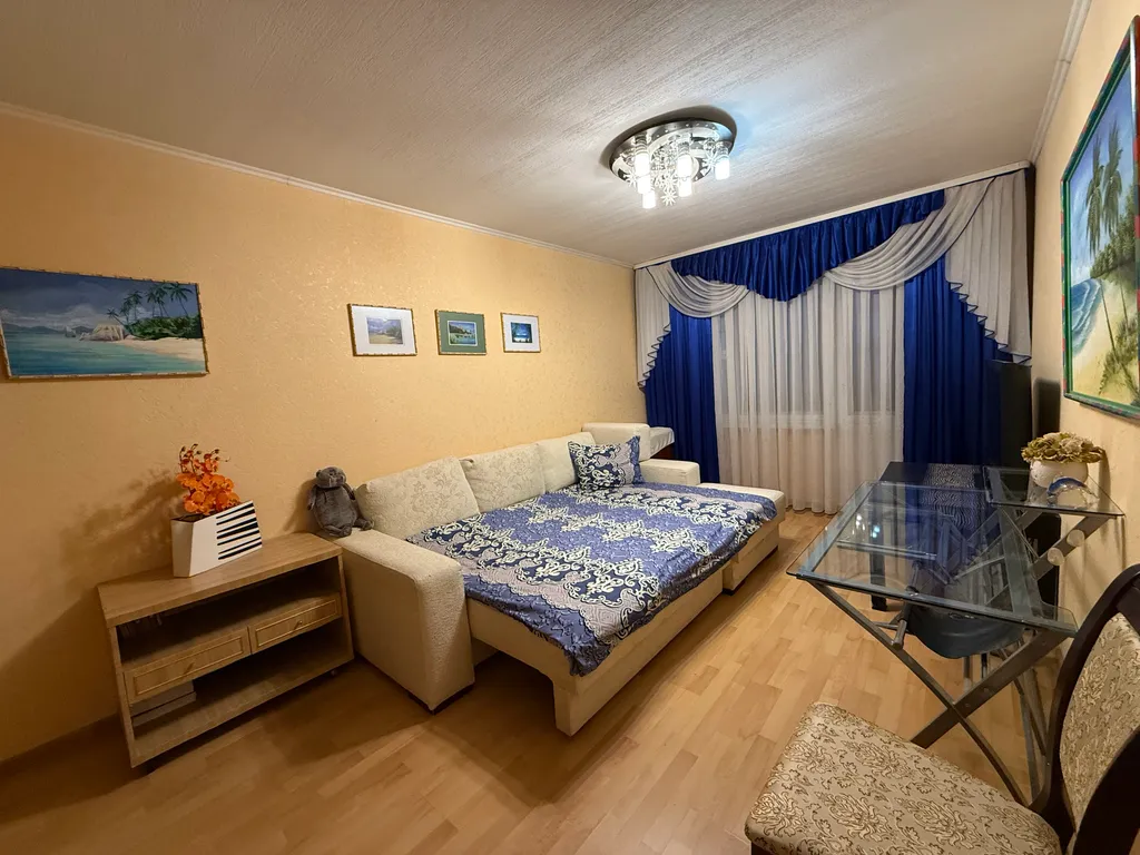 Комната в карибском стиле в трёхкомнатной квартире