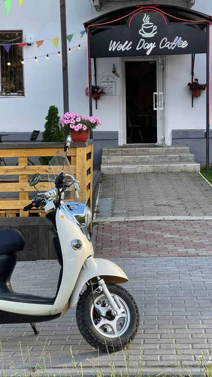 Двухкомнатная квартира над кофейней в центре Валдая