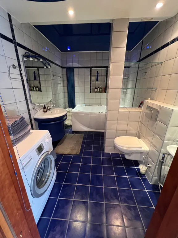 Просторная квартира в центре в 10 минутах до старого города