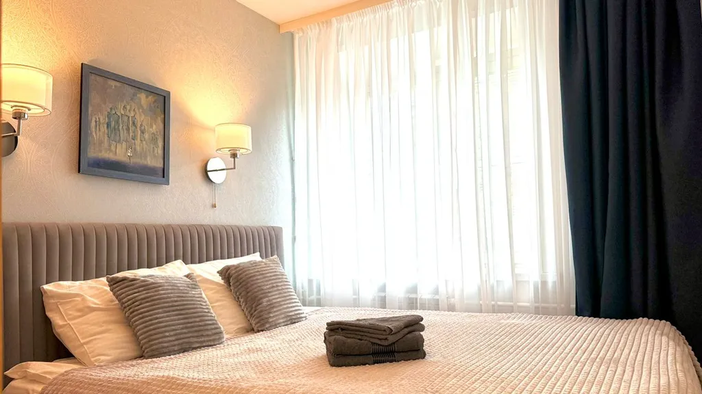 Элегантная квартира с просторной столовой у вокзала