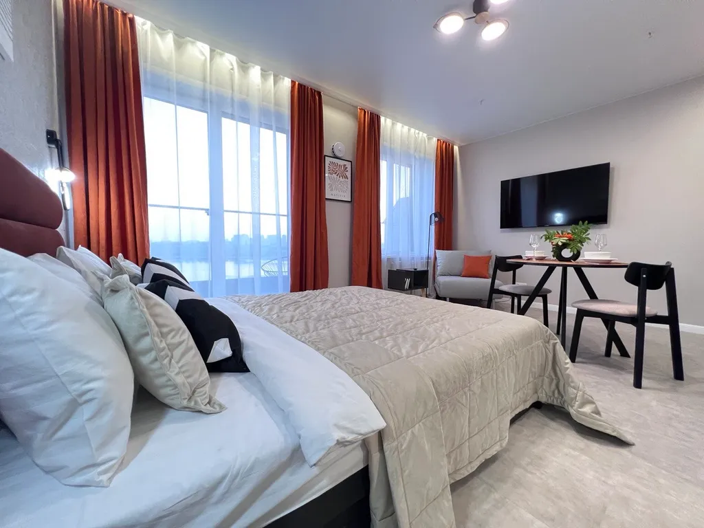 Квартира с видом на реку с террасы