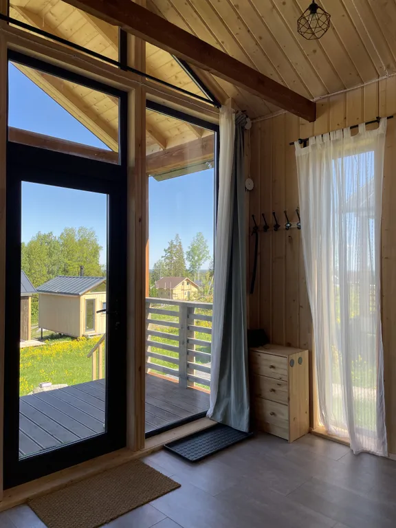 Уютный дом черный