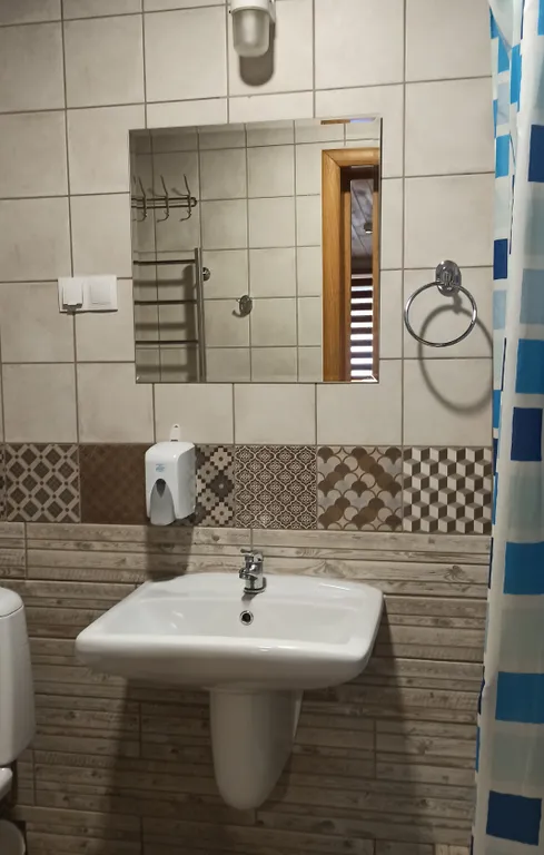 Двухместный номер с двуспальной кроватью и диваном