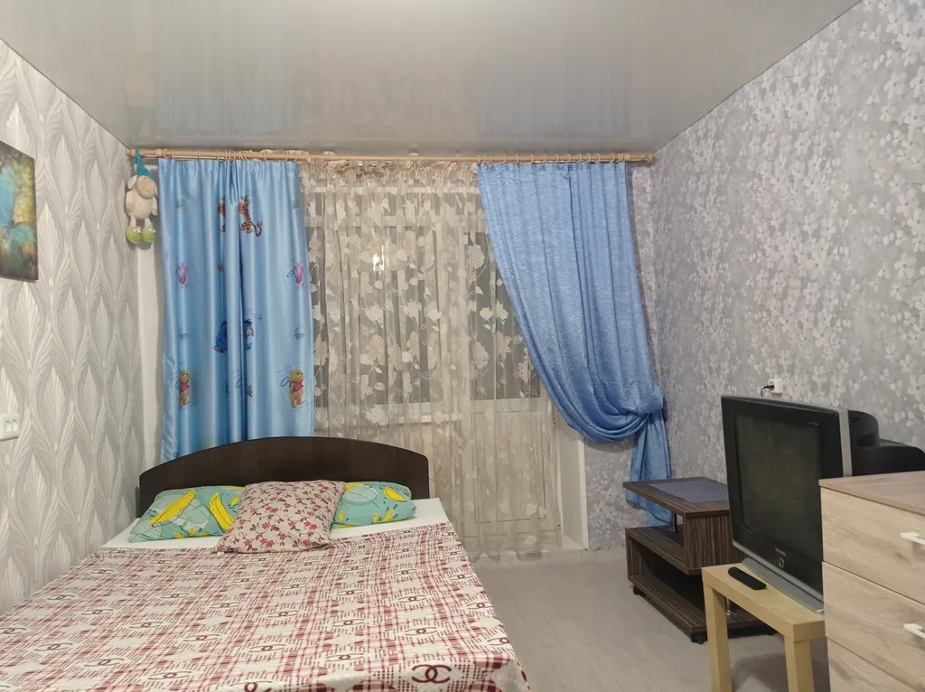 Уютный уголок в центре города возле парка Гагарина и Алого Поля