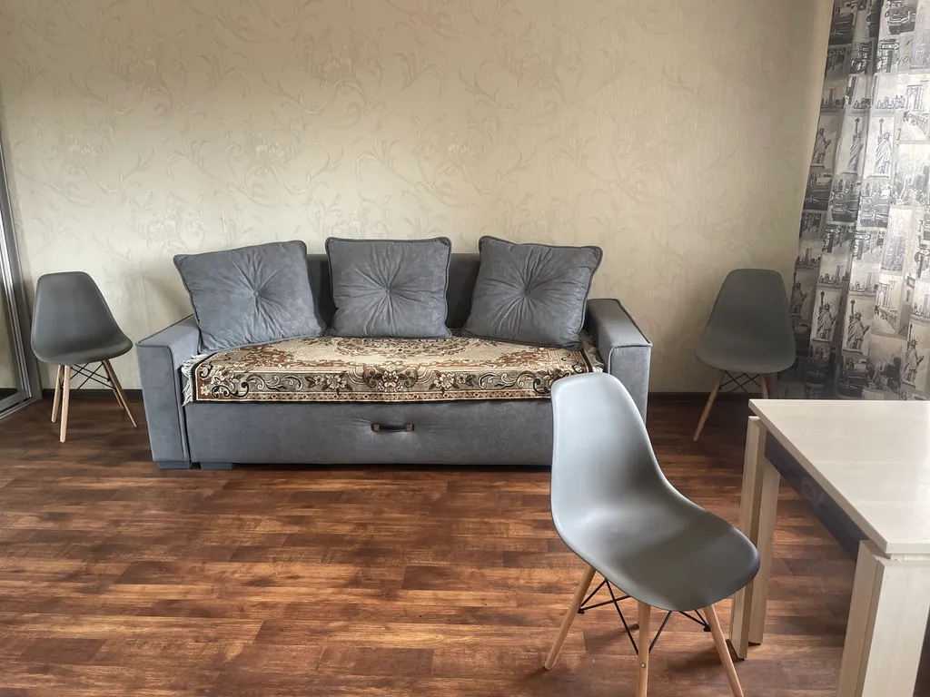 Квартира Двушка в центре — аренда посуточно в Назарово