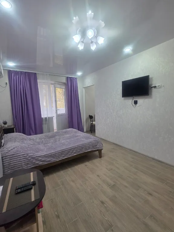 Квартира 1-кв. Ул. Челюскинцев 198 (район Белого. Лебедя) — аренда посуточно в Донецк