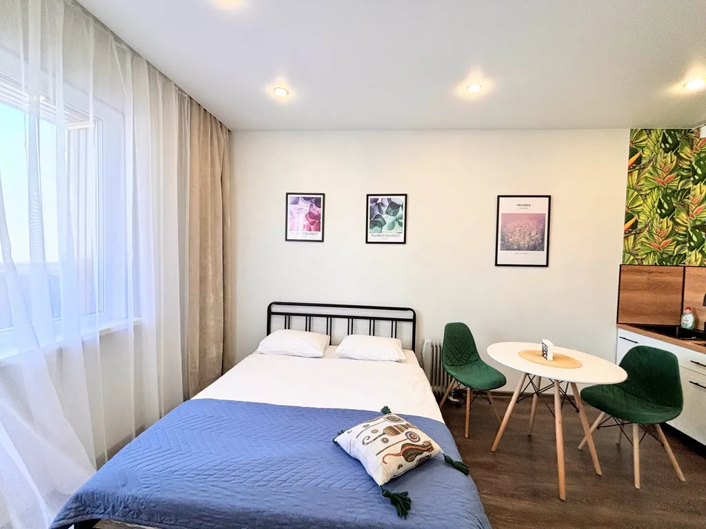 Уютная студия у ТЦ Вершина