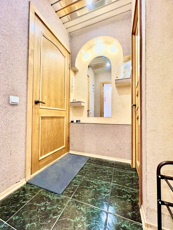 Двухкомнатная квартира в центре у набережной