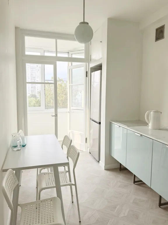 Квартира Уникальная двухкомнатная квартира в центре с шикарным видом — Гагра