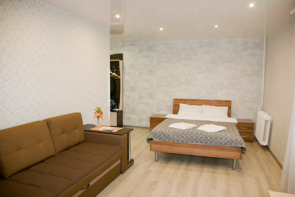 Однокомнатная люкс около Универсама-1