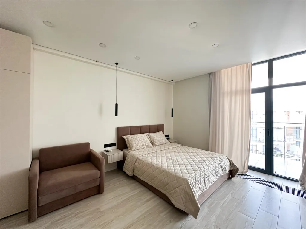 Квартира Дизайнерская студия Ls-Lux-Beautiful Days с видом на горы и море — аренда посуточно в Алушта