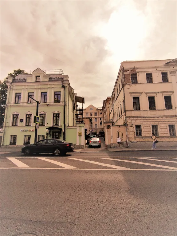 Квартира Меблированная комната в старинном особняке в центре Москвы — Москва